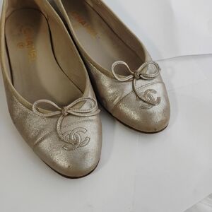 Chanel Flats metallic leather iconic shoes